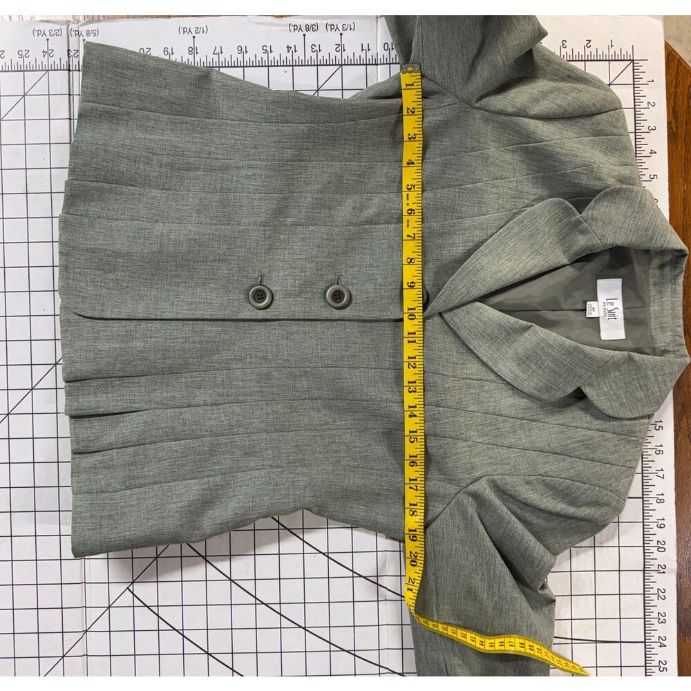 Le Suit Petite Sage Green 3 Button Pleated Suit Jacket Blazer Women 8P - Picture 8 of 8
